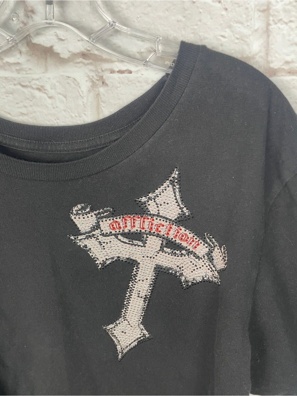 Affliction Live Fast Skull Rhinestone Cropped Black Grunge Tee Size M - Picture 3 of 5